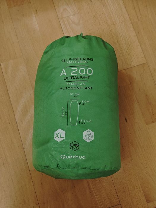 Mata samopompująca Quechua A 200 XL