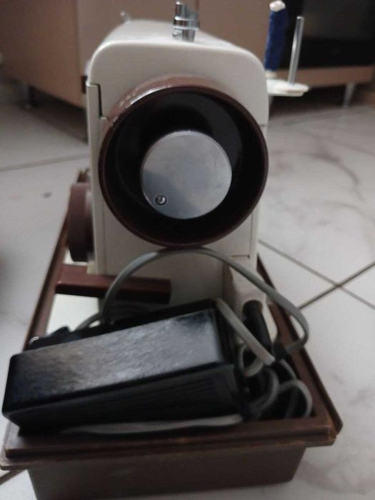 Швейна машинка електрична