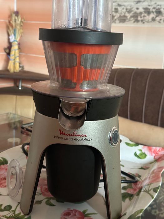 Соковижималка шнекова