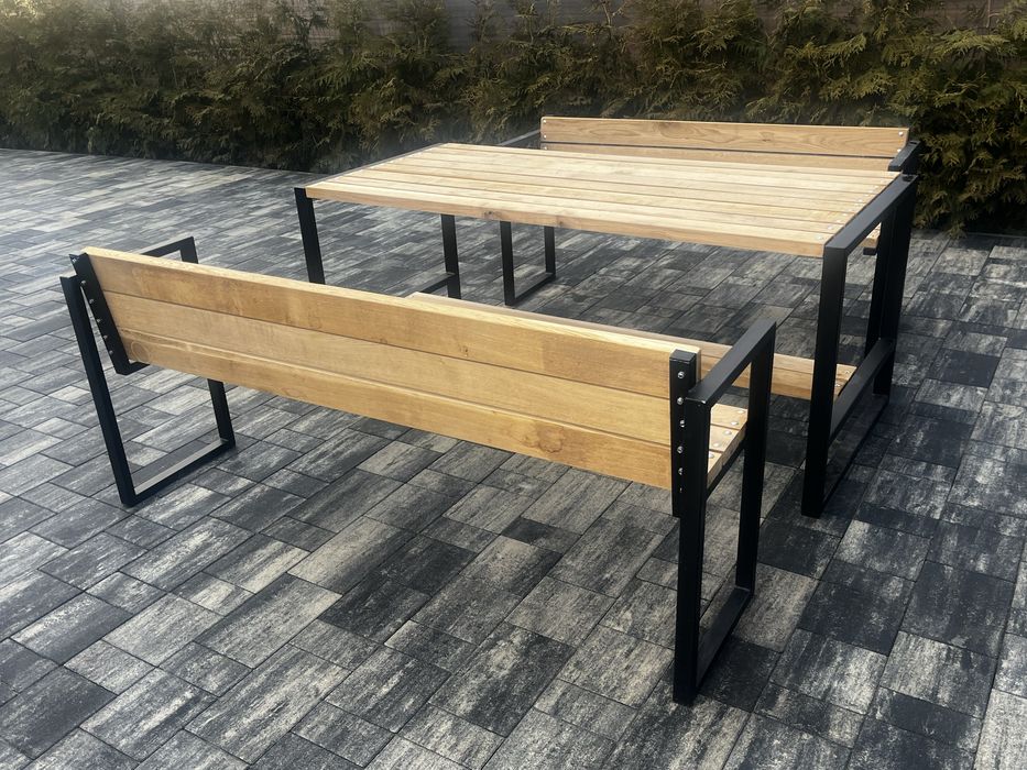 Meble ogrodowe debowe.