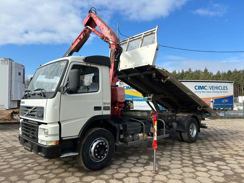Volvo FM 250 WYWROTKA 3-STRONNA + HDS FASSI Z ROTATOREM F110A.21 / HYDRO-BURTA / WYWROT NA 3 STRONY / HAK ZACZEP / WAŻNY UDT !!  WAŻNY UDT / Hydro-burta / Kipper 3-stronny + HDS FASSI z ROTATOREM
