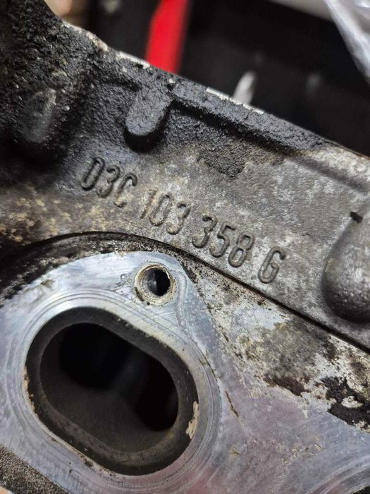 Головка vw golf v jetta touran octavia ii leon ii 1.4 fsi 03c103358g