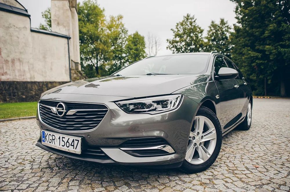 Opel Insignia Opel Insignia B Sports Tourer Nowy kompletny rozrząd Wymieniony Dpf