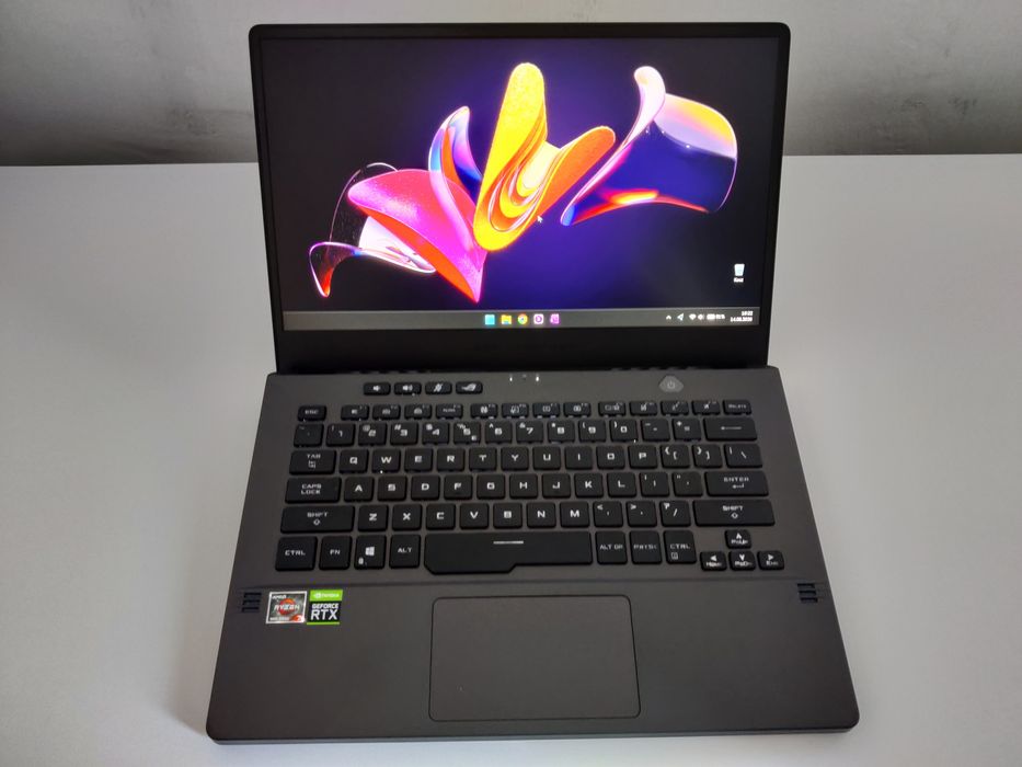 Asus Zephyrus G14 Ryzen 7 5800HS, RTX 3050, 16 GB RAM, 512 GB SSD
