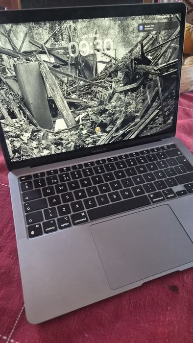 Apple MacBook Air M1 8GB/256GB