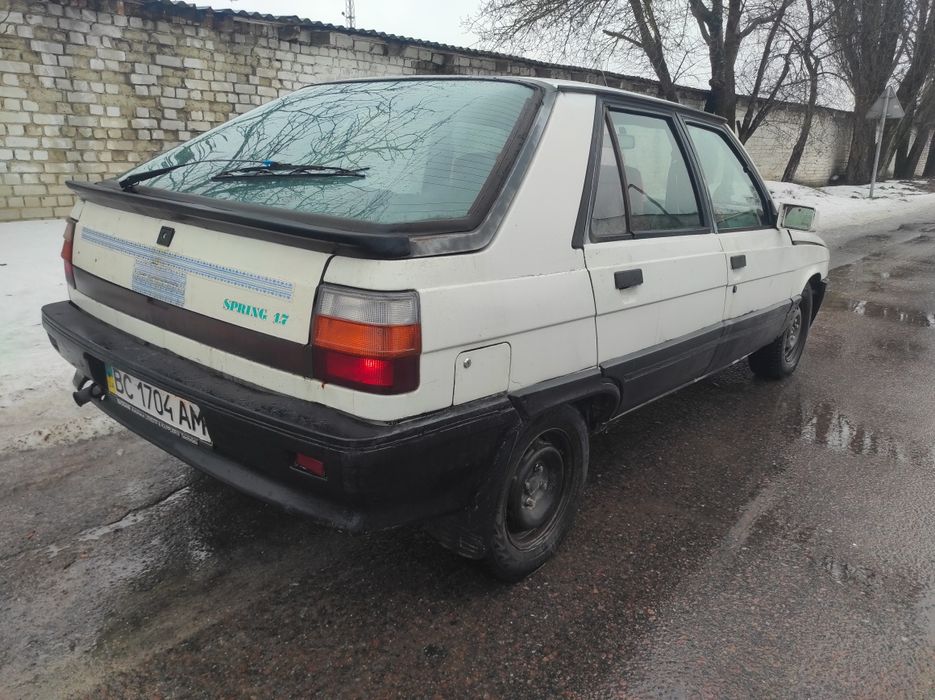 Рено 11  1.7 бензин