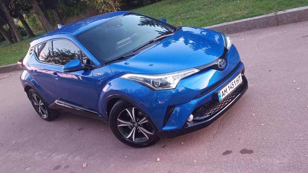 Тойота C-HR Гібрид
