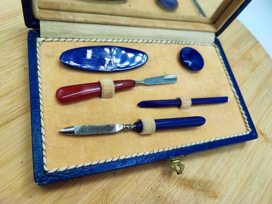 Art deco,zestaw do manicure w pudełku