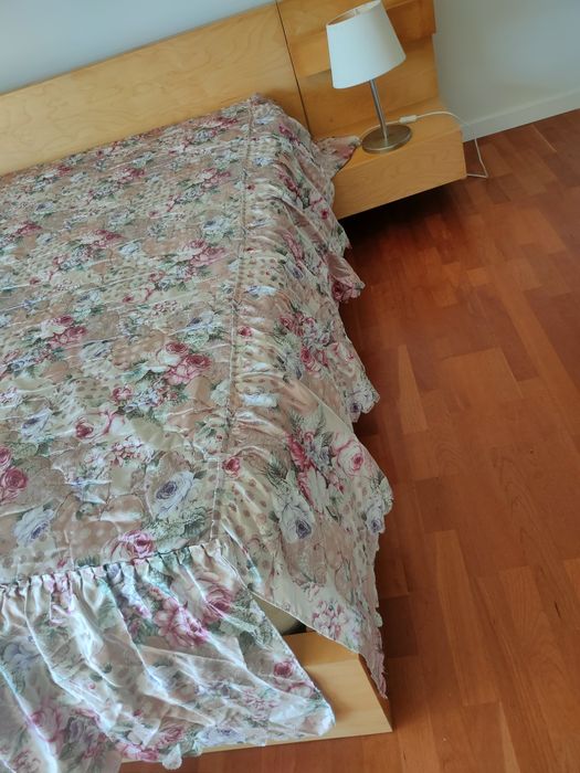 Colcha cama casal antiga.