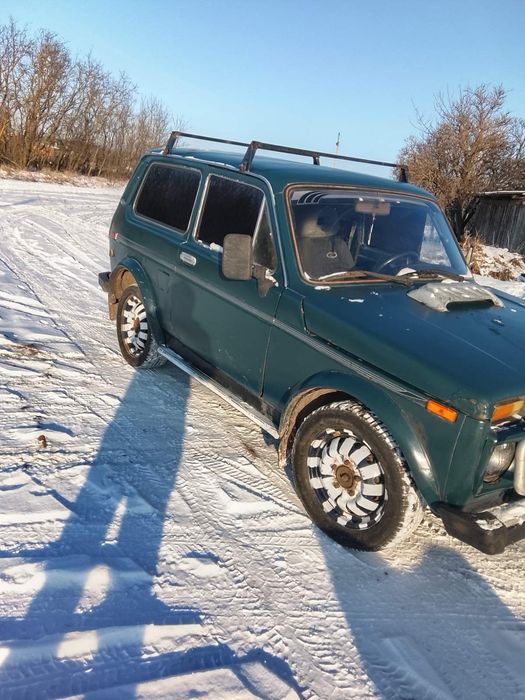 Продам боевую ниву на ходу