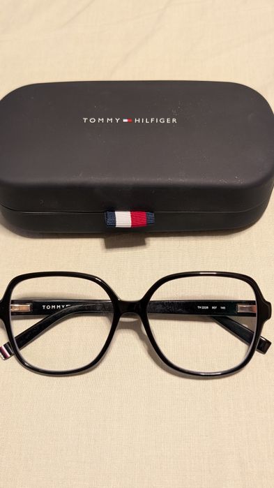 Очки для зрения Tommy Hilfiger