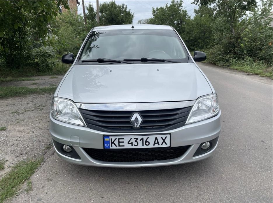 Renault Logan 2012 год  1.5 дизкль