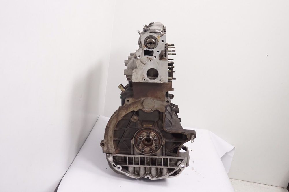 Двигун Мотор Рено трафік Опель віваро Нісан прімастар Лагуна Вольво1.9