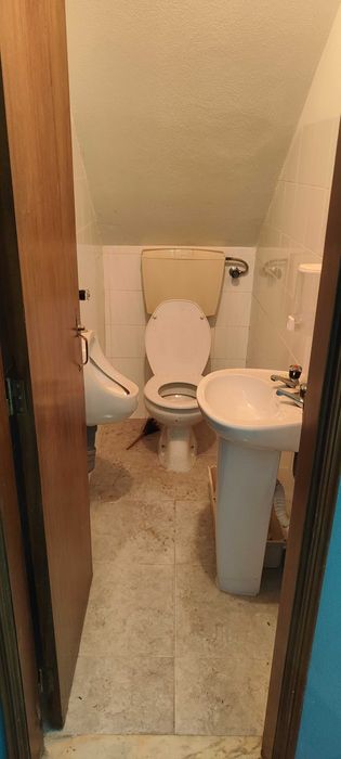 Alugo armazém 400m2 em Pataias