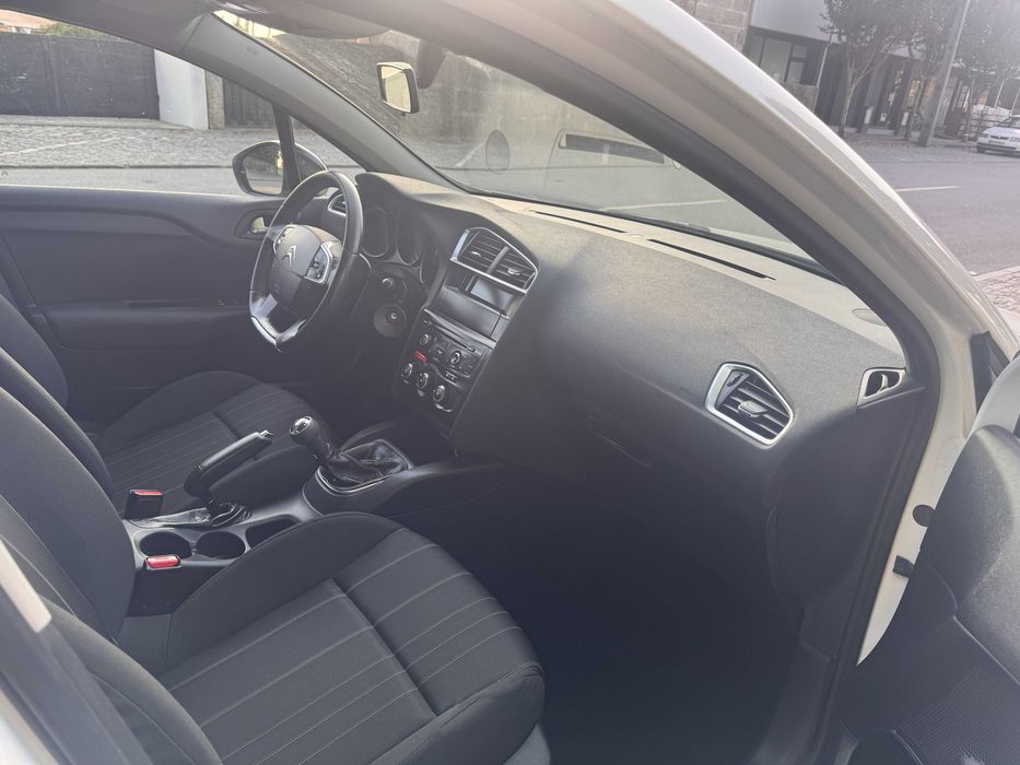 Citroën C4 — fotografia 7