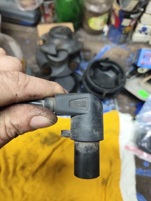 Датчик коленчатого вала Ланос 1.5