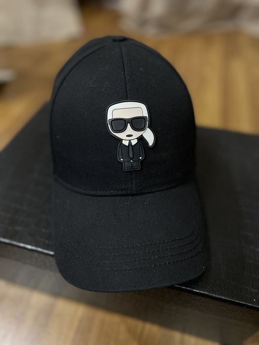 Продам кепку karl lagerfeld