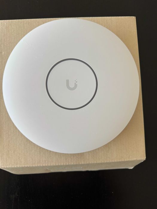 Vendo Unifi Access Point (AP) U7 Pro XG 10G (10/5/2.5/1 GbE). Como novo, com Garantia. Tem só 3 meses
