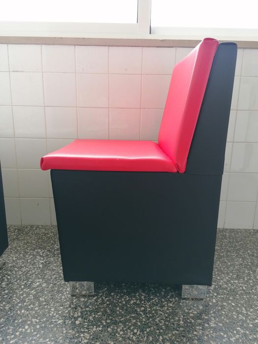 Conjunto cadeiras e mesa