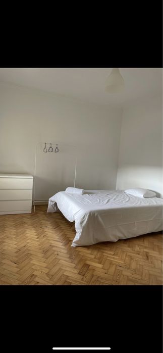 Quarto de casal SEM CAUÇÃO Benfica