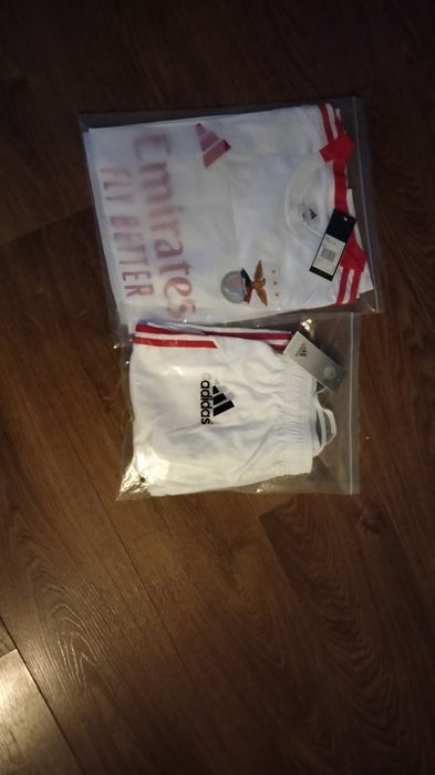 Conjunto do BENFICA Camisola, Calções L