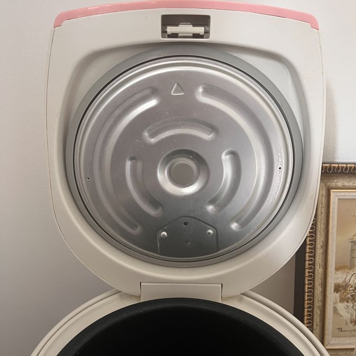 Rice cooker/Maquina de arroz