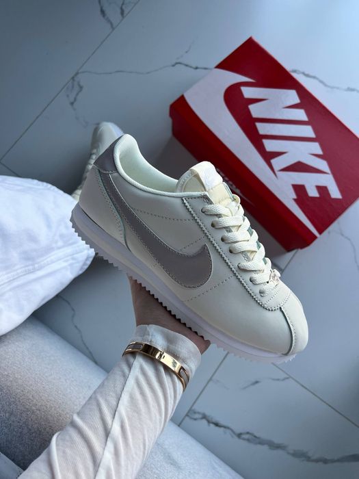 Nike Cortez Beige Silver