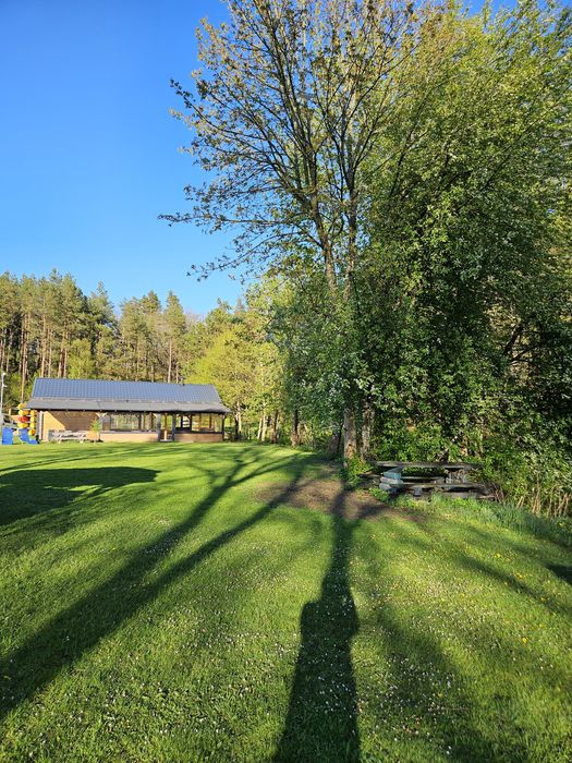 Nocleg w domkach beczkach nad Kaszubach. Domki beczki. Spływ kajakowy z noclegiem w beczce