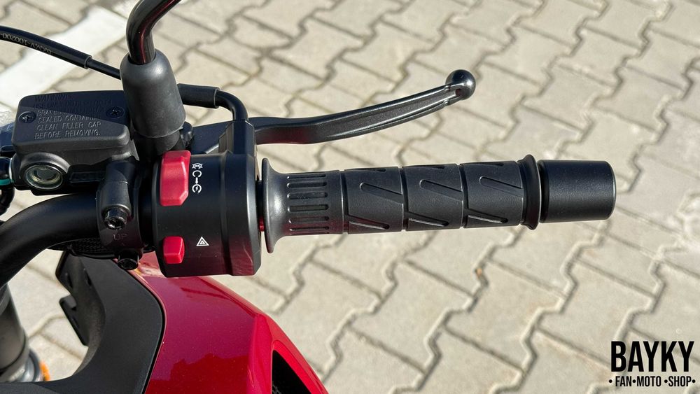CFMOTO 250NK lite (version EFI, ABS)