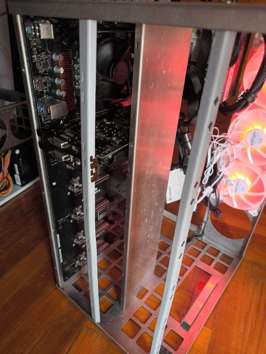 PC | Torre GAMER i5 10400F | 16GB RAM | GTX 1050 Ti 4GB vendo ou troco