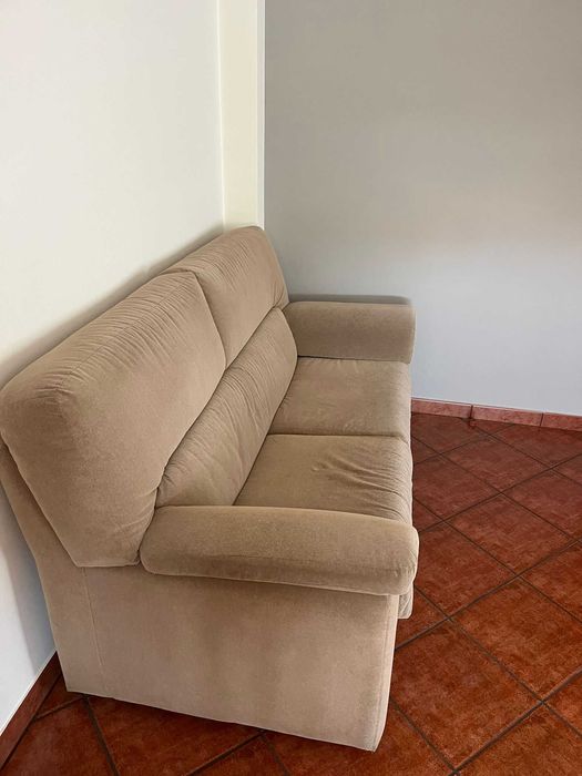 Sofá cama com padrão bege