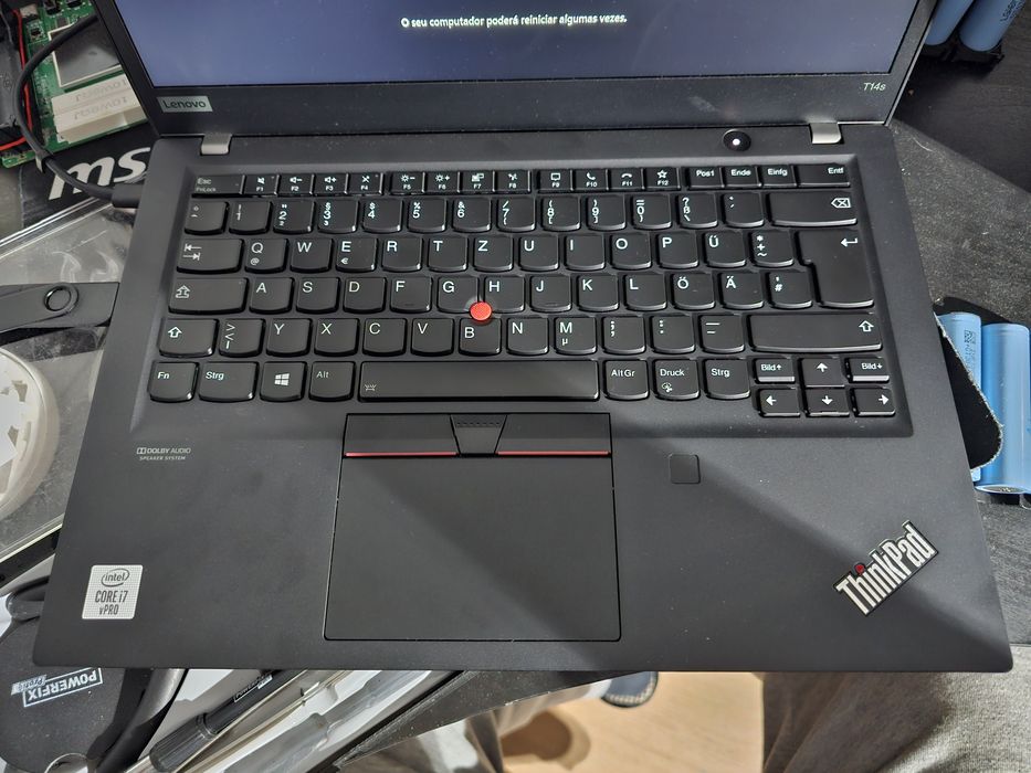 Lenovo thinkpad t14s i7 10510u 16gb ram 512gb ssd
