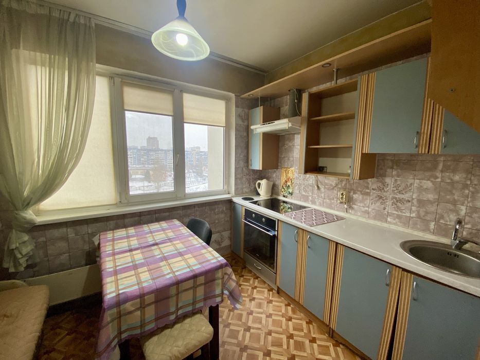 2к каартира гарний ремонт вул Закревського р-н Фестивальний