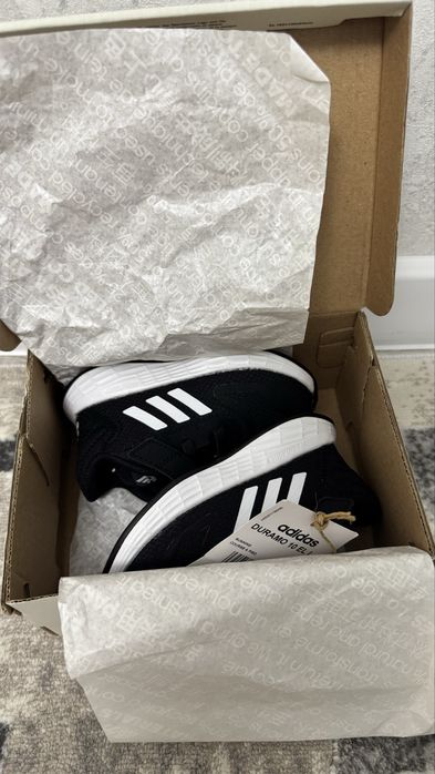 Продам дитячі кросівки Adidas оригінал !