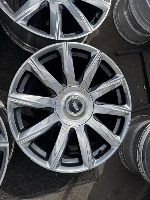 Диски Cadillac Escalade r22