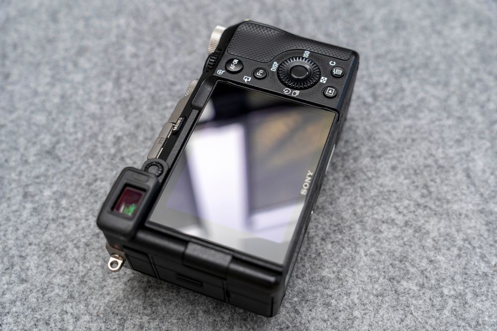Sony A7C bezlusterkowiec + klatka