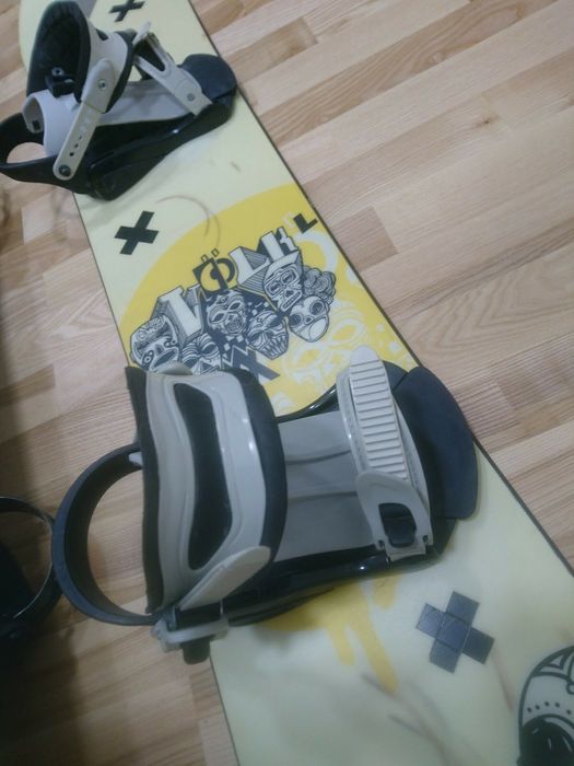 Сноуборд Volki крепы Factory