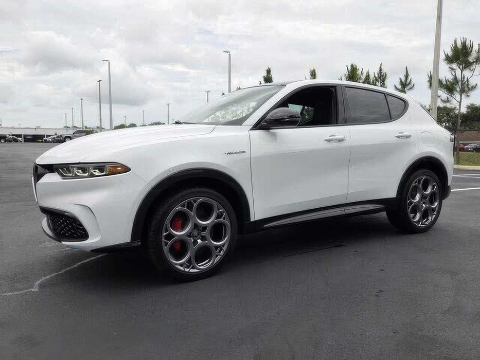 Alfa Romeo Tonale      2024