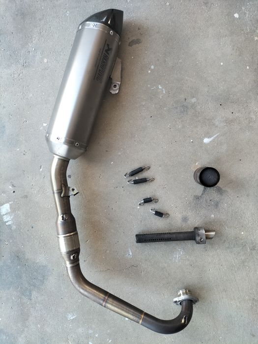 Escape akrapovic MT 125 Yamaha
