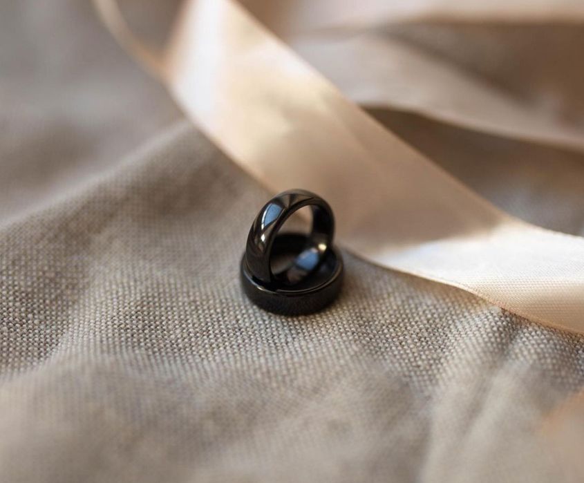 Каблучка з чорної кераміки Керамическое кольцо