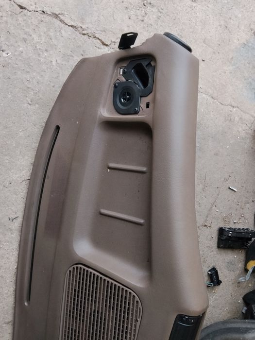 Deska rozdzielcza kokpit BMW E34 beżowa