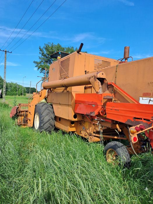 Sprzedam kombajn Bizon Z056