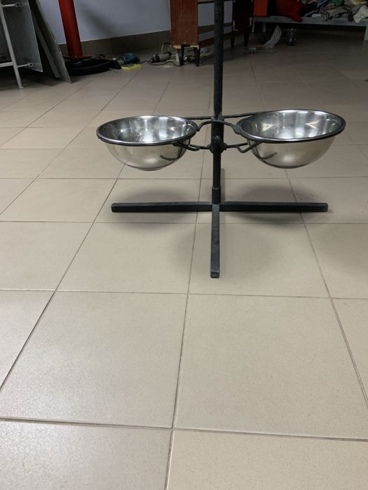 Продам підставку для кормів собак