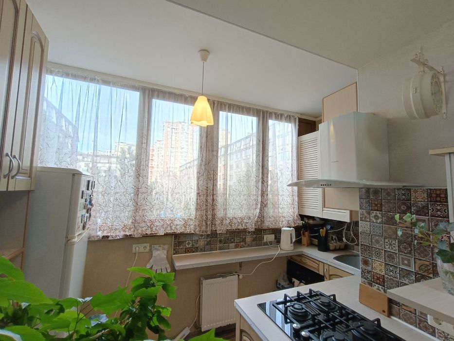 Продам 1 комнатную ЖК Академгородок на ул. Говорова отопление АГВ.