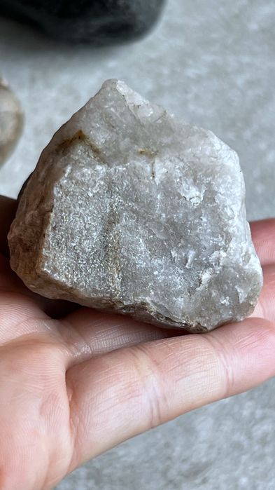 Kamienie ozdobne do akwarium (kamień kwarcowy, granitowy, diorytowy)