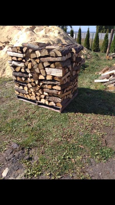 Drewno kominkowe dębowe brzozowe sosnowe sezonowane