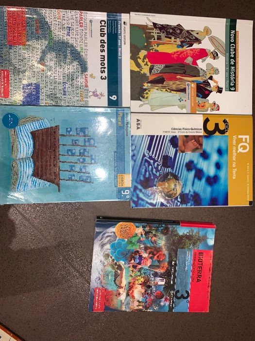 Livros 9° ano ciências português  história francês