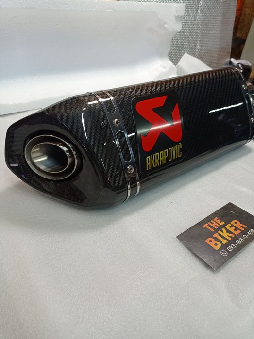 Продам вихлоп AKRAPOVIC carbon