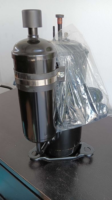 Compressor Rotativo DC Mod. 5KD240