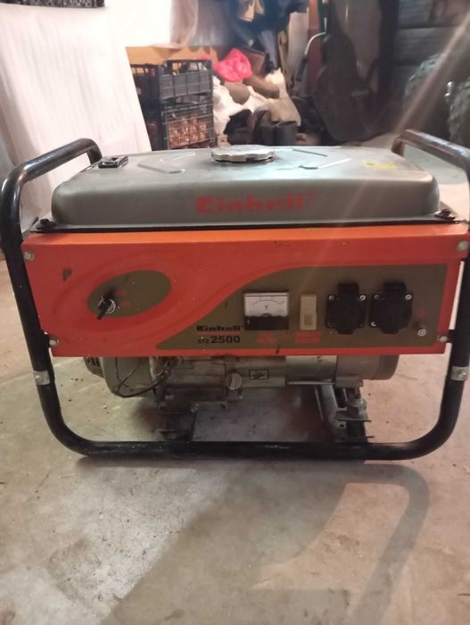 Бензогенератор 2500ват